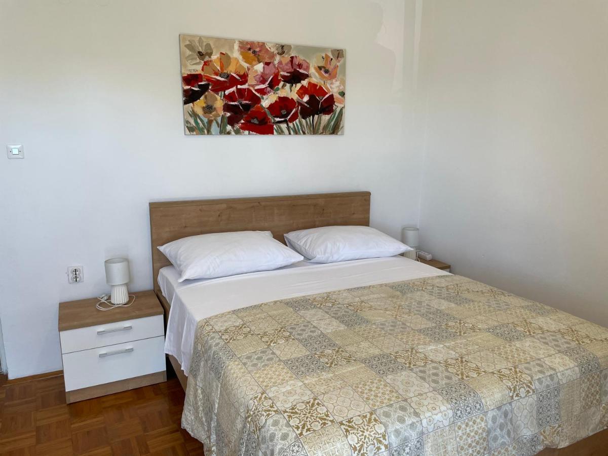 Diana Rooms And Apartments Starigrad Paklenica Dış mekan fotoğraf