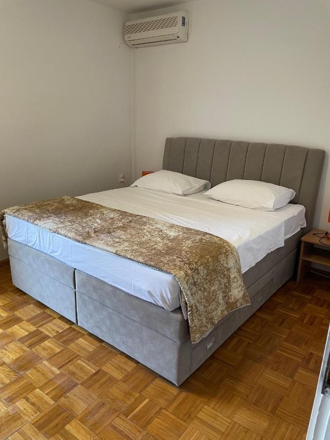 Diana Rooms And Apartments Starigrad Paklenica Dış mekan fotoğraf