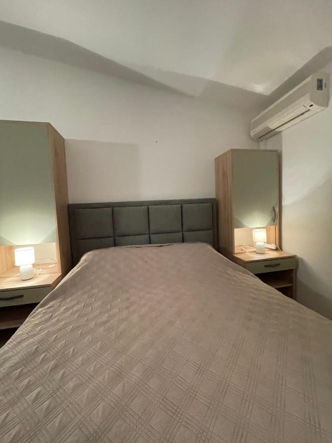 Diana Rooms And Apartments Starigrad Paklenica Dış mekan fotoğraf