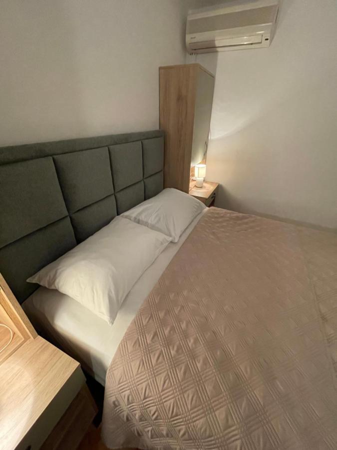 Diana Rooms And Apartments Starigrad Paklenica Dış mekan fotoğraf