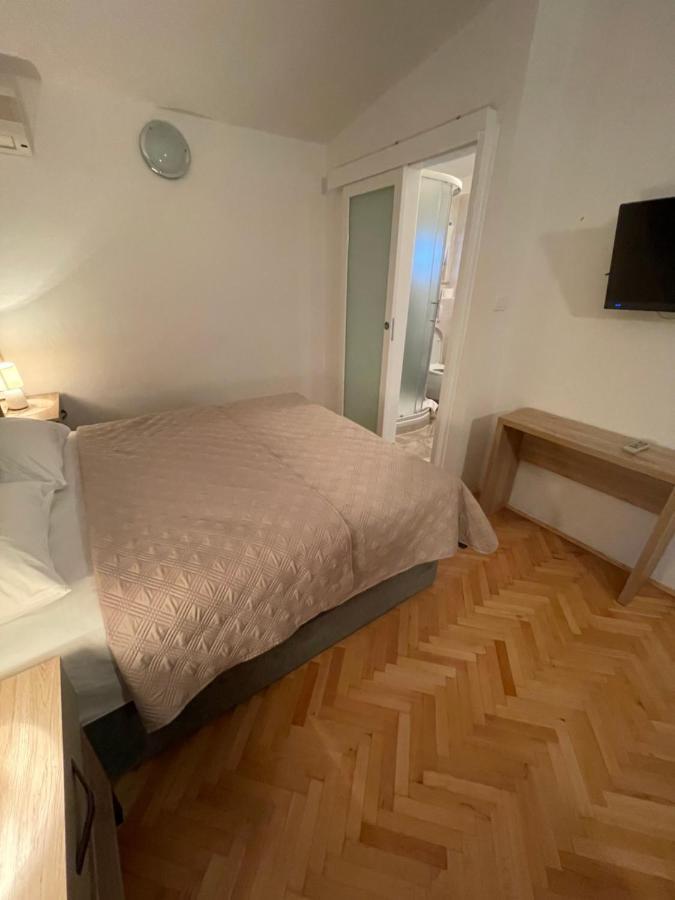 Diana Rooms And Apartments Starigrad Paklenica Dış mekan fotoğraf