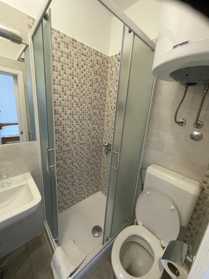 Diana Rooms And Apartments Starigrad Paklenica Dış mekan fotoğraf