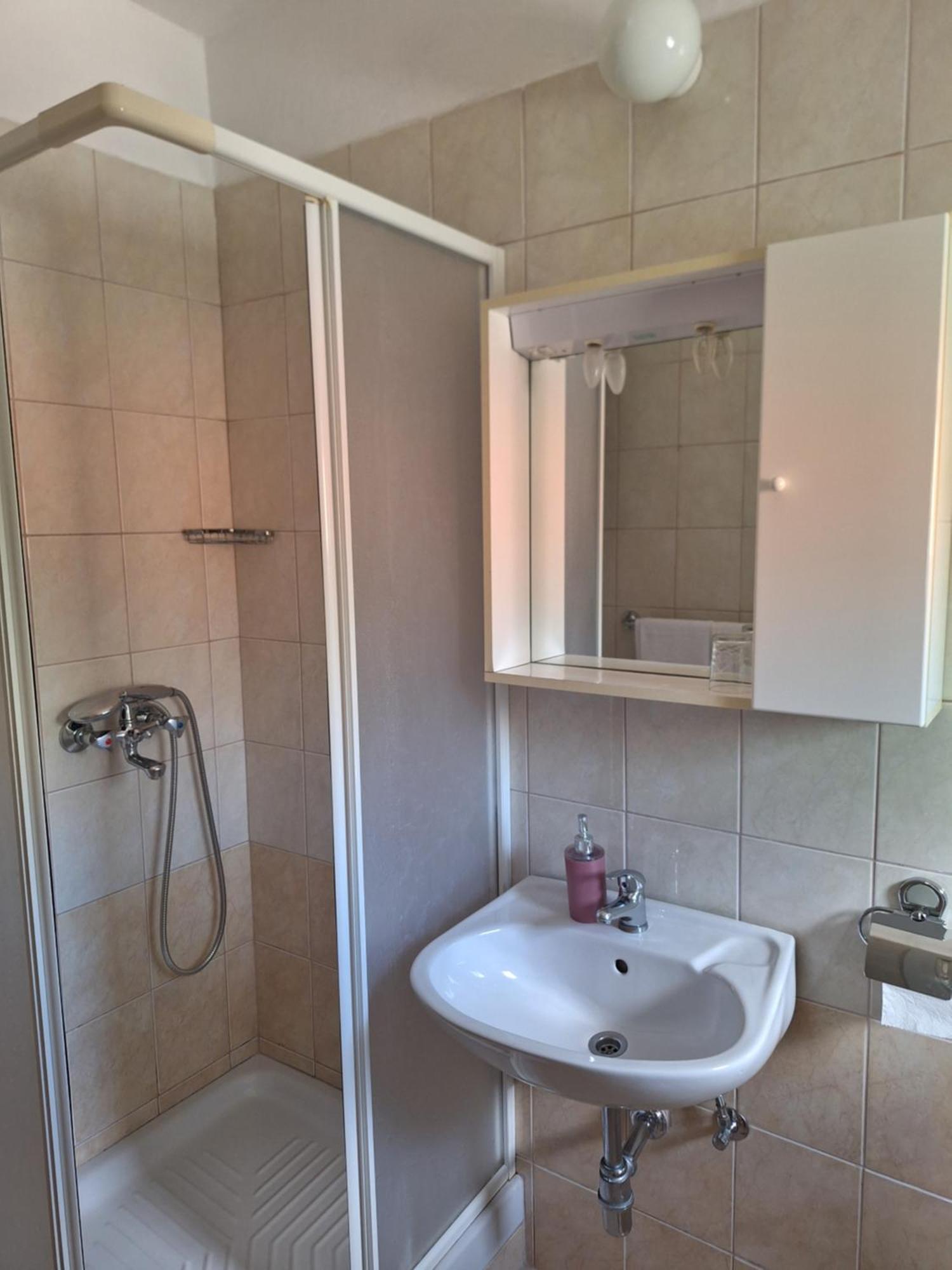 Diana Rooms And Apartments Starigrad Paklenica Dış mekan fotoğraf