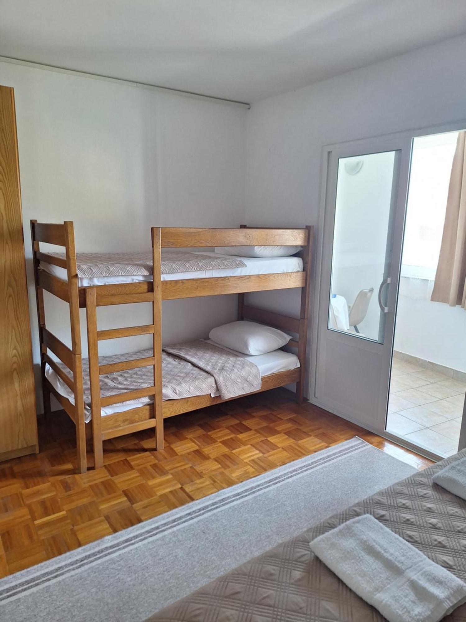 Diana Rooms And Apartments Starigrad Paklenica Dış mekan fotoğraf