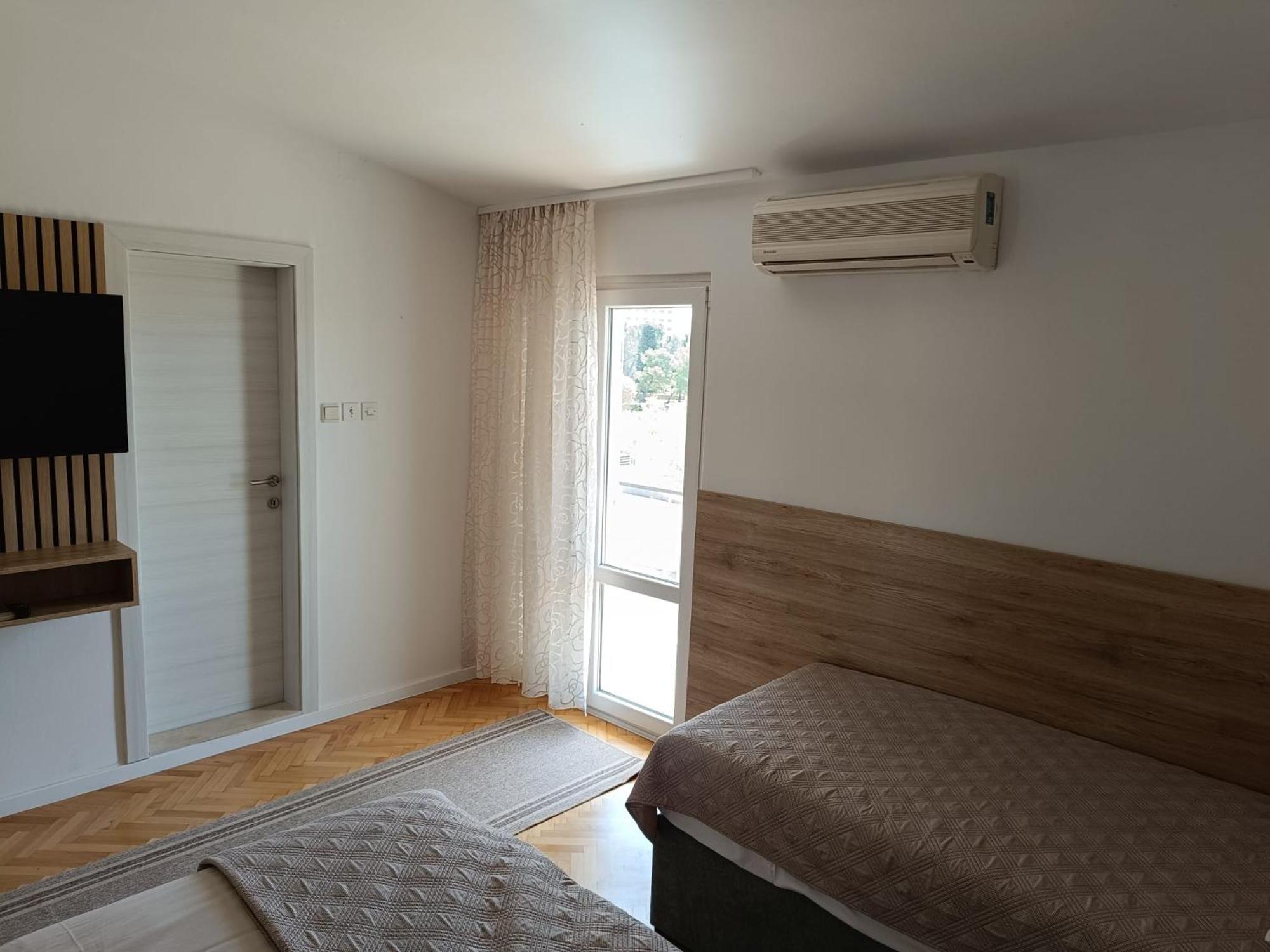 Diana Rooms And Apartments Starigrad Paklenica Dış mekan fotoğraf