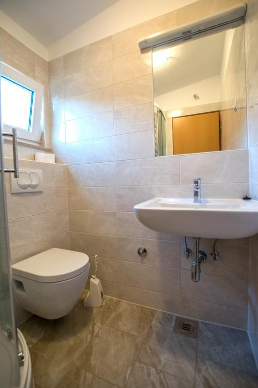 Diana Rooms And Apartments Starigrad Paklenica Dış mekan fotoğraf